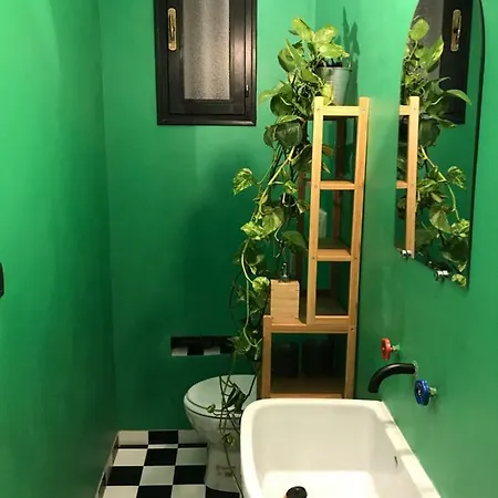Music Apartment *